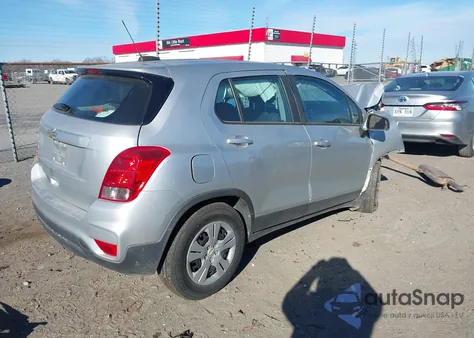 2017 Chevrolet Trax Ls z USA, uszkodzony, nr VIN 3GNCJKSBXHL176872